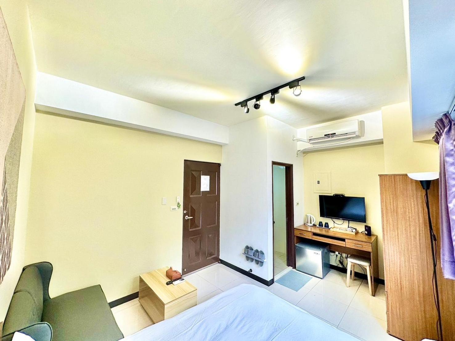 一中北極熊 Apartment Тайджун Екстериор снимка